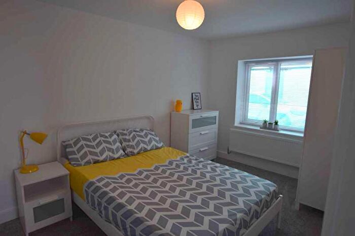 1 Bedroom Flat To Rent In Croft Street - Student Apartment - /, F4
