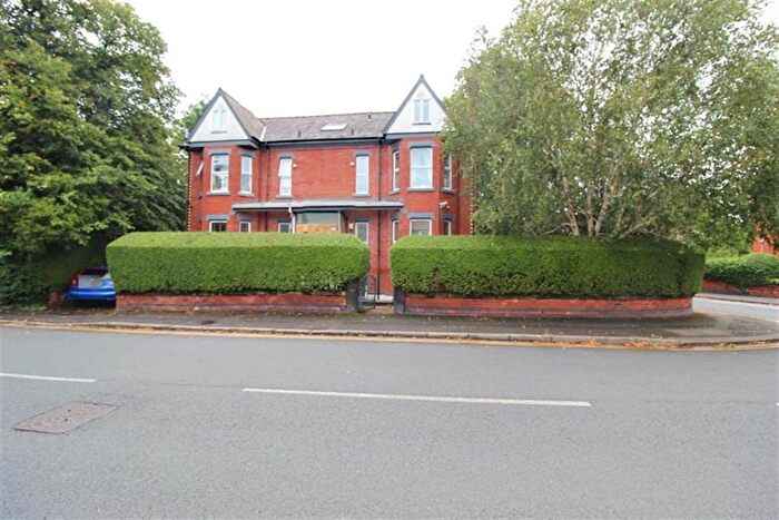 2 Bedroom Flat To Rent In Burton Road, Manchester, M20