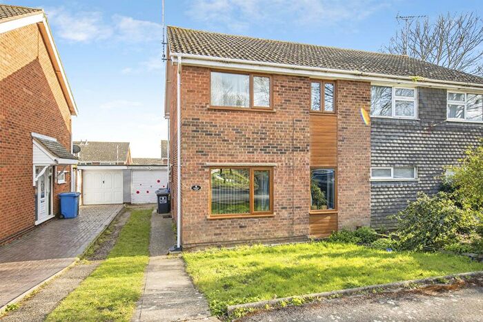 3 Bedroom Semi Detached House For Sale In Sawston Close, Ipswich, IP2