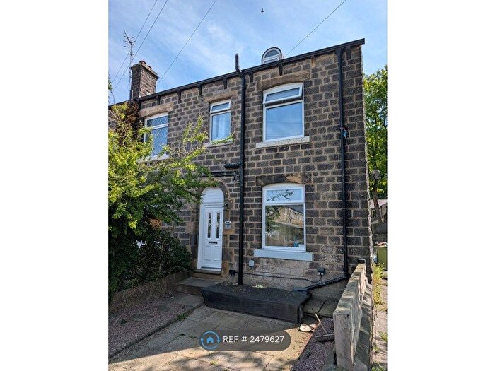 2 Bedroom End Of Terrace House To Rent In Pickhill, Uppermill, Oldham, OL3