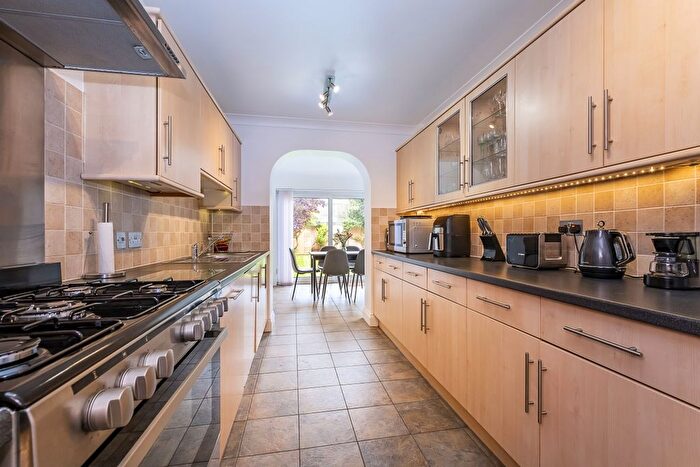 4 Bedroom Flat To Rent In Arterberry Road, London, SW20