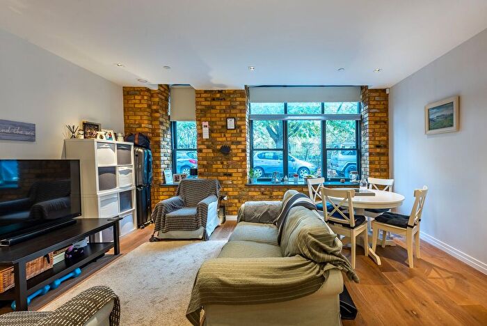 1 Bedroom Flat For Sale In Lawn Lane, Vauxhall, London, SW8