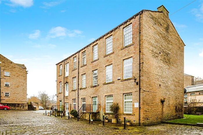 1 Bedroom Flat For Sale In Wharf Street, Sowerby Bridge, HX6