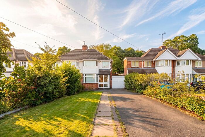 3 Bedroom Semi-Detached House For Sale In Dene Court Road, Solihull, B92