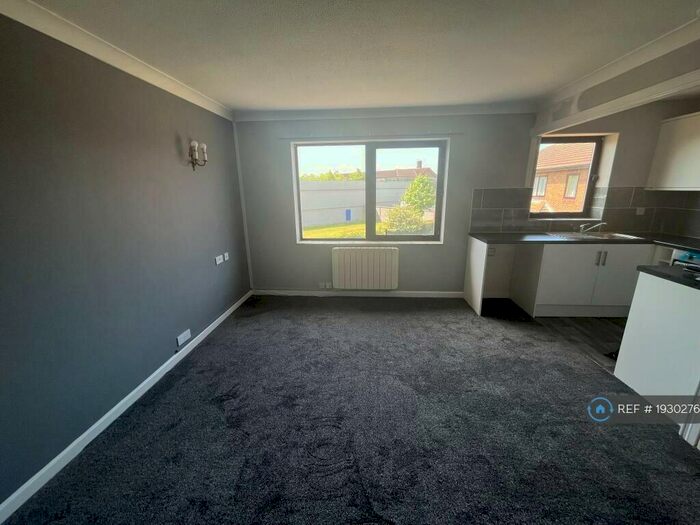 1 Bedroom Flat To Rent In Homenene House, Bushfield, Orton Goldhay, PE2