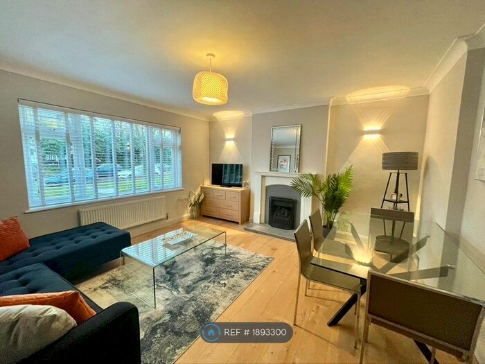 2 Bedroom Flat To Rent In Westgate Road, Beckenham, BR3