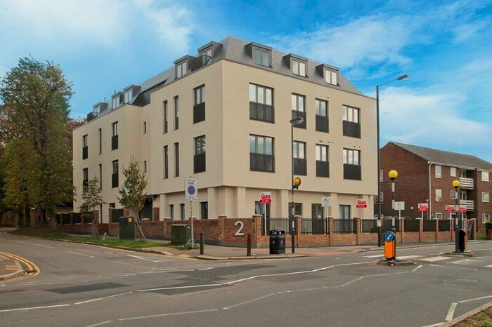 2 Bedroom Apartment To Rent In Roxborough House, Roxborough Avenue, Harrow On The Hill, HA1