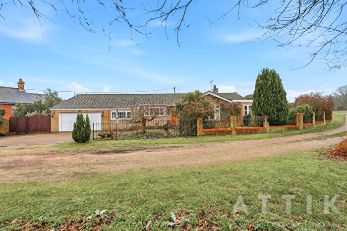 4 Bedroom Detached Bungalow For Sale In Blackheath, Wenhaston, Halesworth, IP19