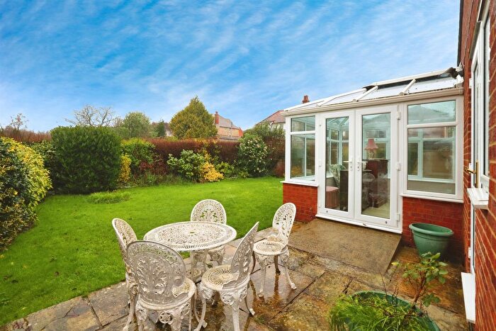 4 Bedroom Detached Bungalow For Sale In Saddlers Mead, Wilton, Salisbury, SP2
