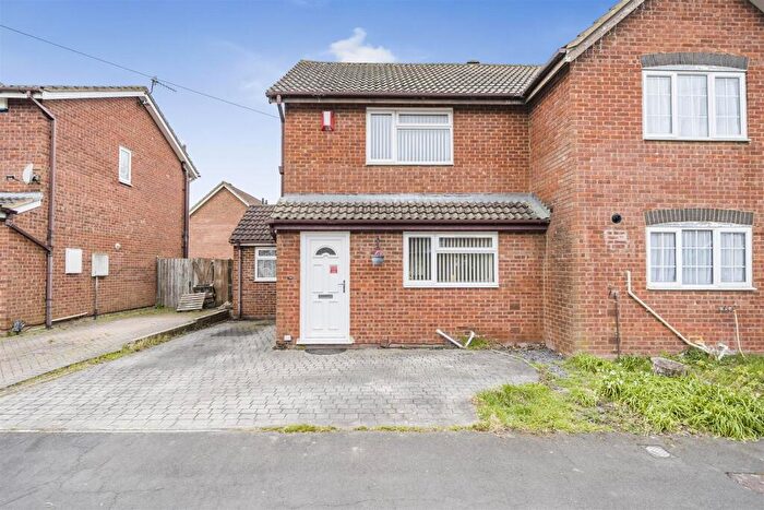 3 Bedroom Semi Detached House For Sale In Evercreech Road, Bristol, BS14