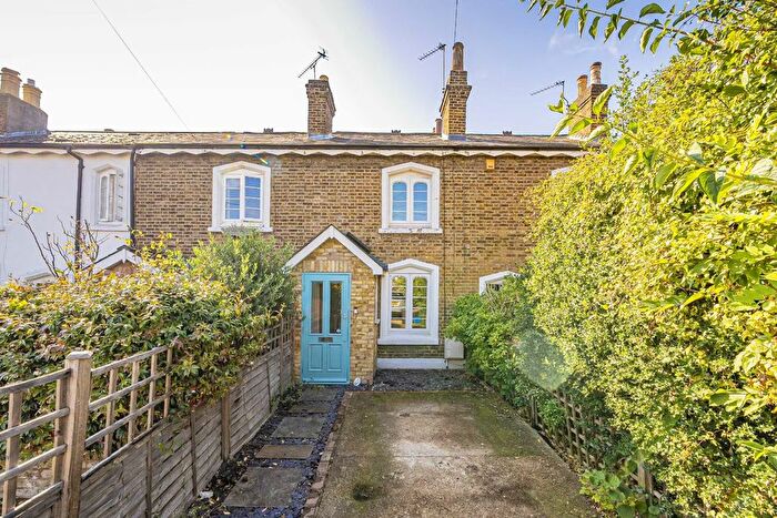 2 Bedroom Property To Rent In Rutland Road, Twickenham, TW2