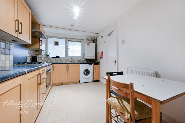 3 Bedroom Flat For Sale In Eric Street, London, E3