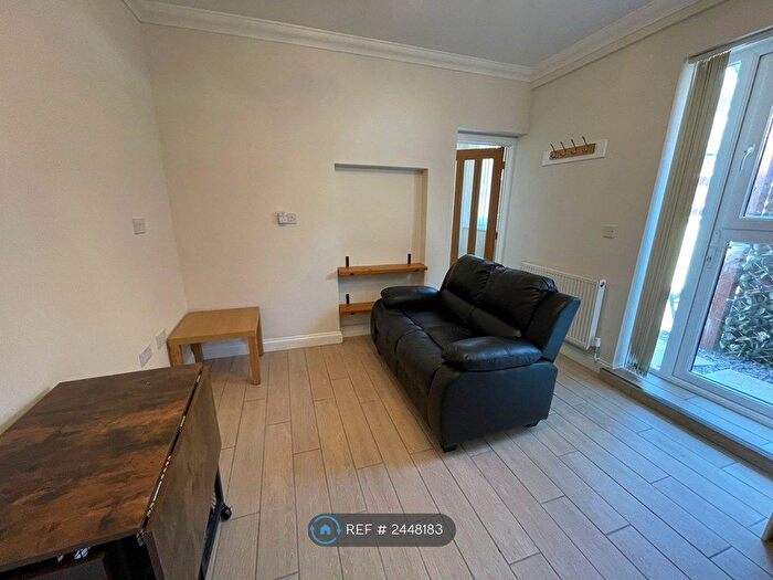 1 Bedroom Flat To Rent In Euclid Street, Swindon, SN1