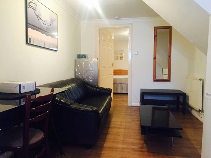 1 Bedroom Flat To Rent In Burnley Road, Dollis Hill, NW10