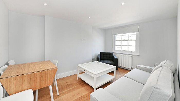 3 Bedroom Apartment To Rent In Balcombe Street, Marylebone, London, NW1