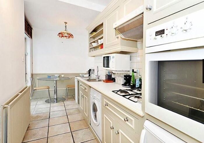 2 Bedroom Flat To Rent In Crawford Street, Marylebone, London, W1H