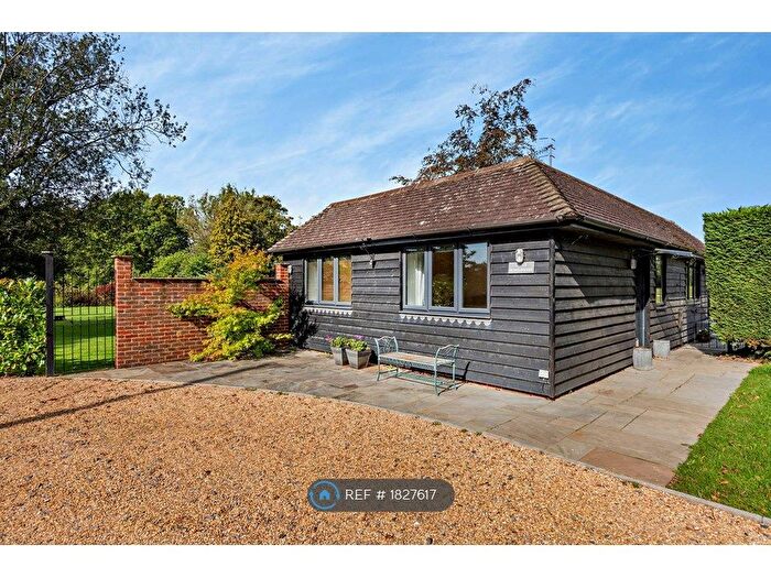 2 Bedroom Bungalow To Rent In Upper House Lane, Shamley Green, GU5