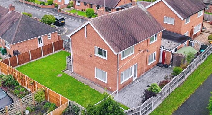 3 Bedroom Link Detached House For Sale In Laburnum Way, Holt, Wrexham, LL13