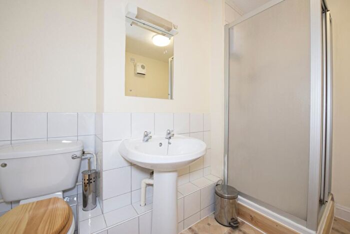2 Bedroom Apartment To Rent In Coopers Gate, Banbury, OX16