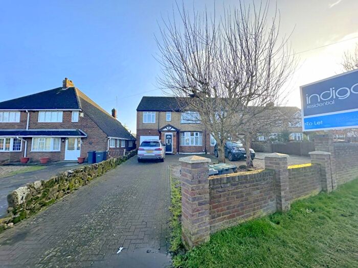 4 Bedroom Semi Detached House To Rent In Barton Road, Luton, LU3