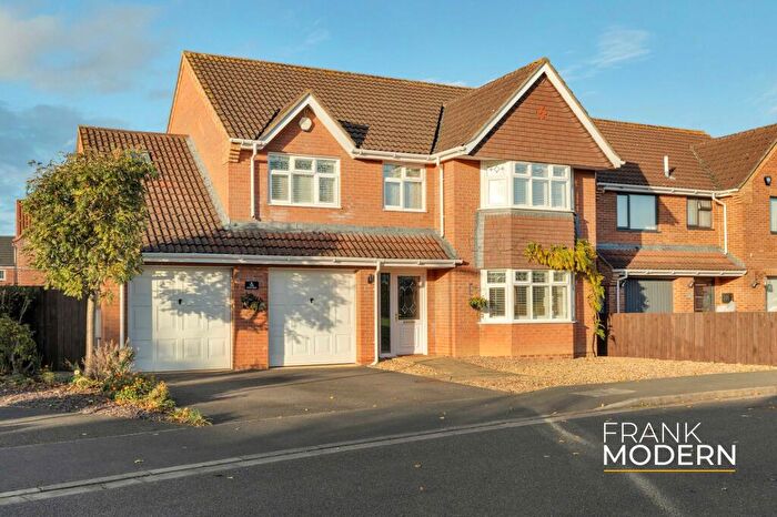 5 Bedroom Detached House For Sale In The Pastures, Cowbit, PE12