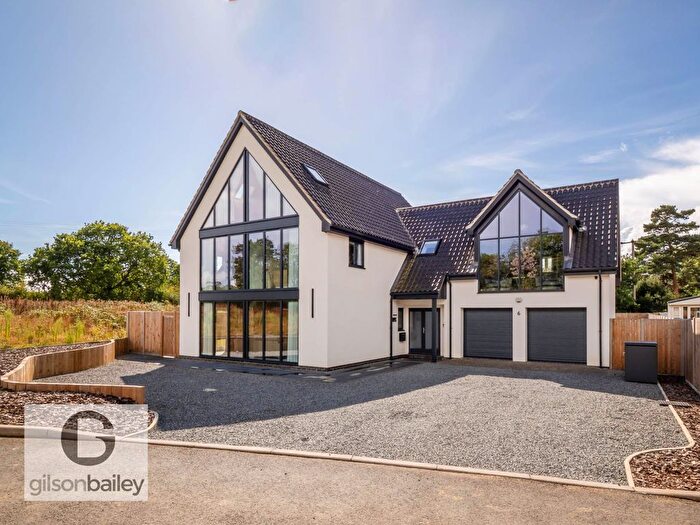 5 Bedroom Detached House For Sale In Hewetson Close, Salhouse, NR13