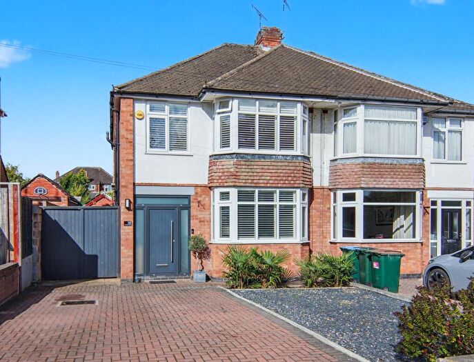 3 Bedroom Semi-Detached House For Sale In St. Martins Road, Coventry, CV3