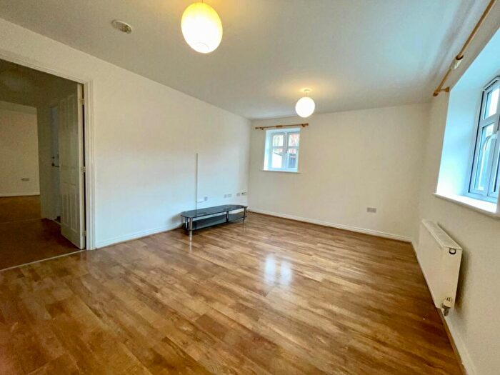 2 Bedroom Apartment To Rent In Haunch Close, Birmingham, West Midlands, B13