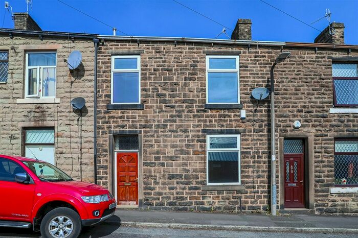 3 Bedroom Property To Rent In Taylor Street, Rossendale, BB4
