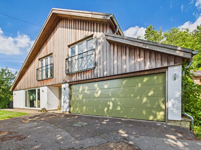 5 Bedroom Detached House For Sale In Starkholmes Road, Starkholmes, Matlock, DE4