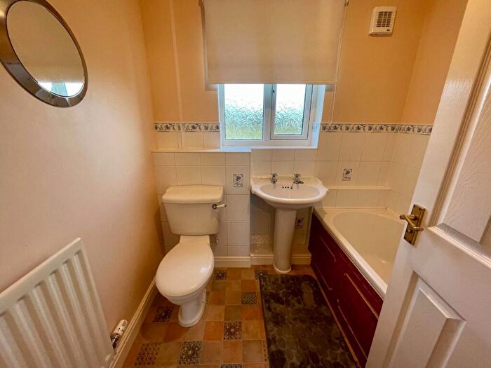 3 Bedroom Detached House To Rent In Laurel Bank, Whitehaven, CA28