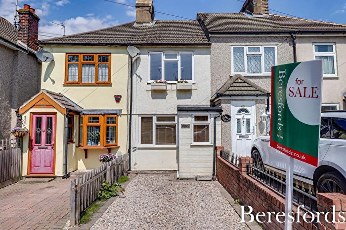 2 Bedroom Terraced House For Sale In Crescent Road, Warley, CM14