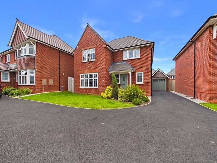4 Bedroom Detached House To Rent In Lambert Meadow, Tyldesley, M29