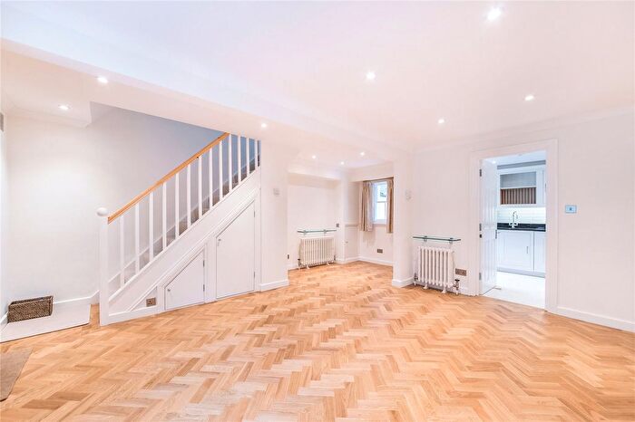 2 Bedroom Terraced House To Rent In Moreton Terrace Mews South, Pimlico, London, SW1V
