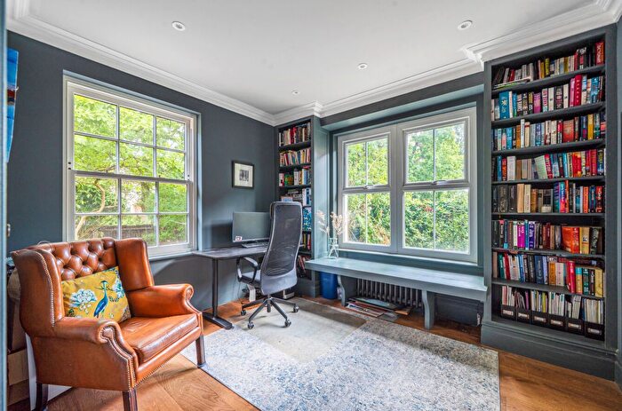 4 Bedroom Detached House For Sale In Hollybush Lane, Burghfield Common, Reading, Berkshire, RG7