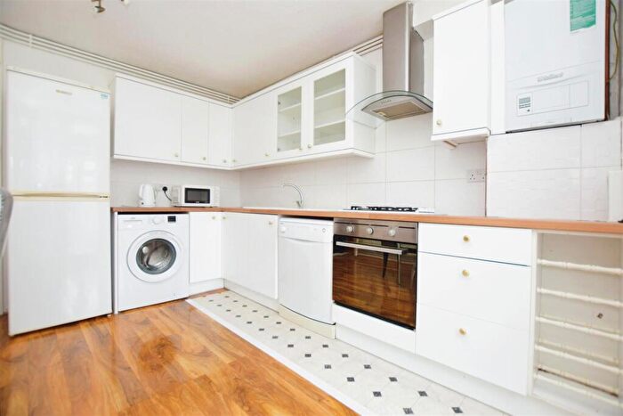 4 Bedroom House To Rent In Gale Close, Mitcham, CR4