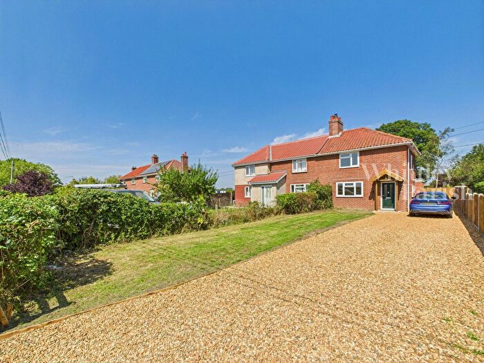 3 Bedroom Semi-Detached House For Sale In Harleston Road, Rushall, Diss, IP21