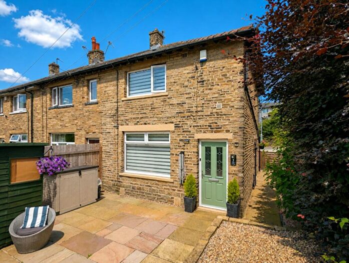 2 Bedroom End Of Terrace House For Sale In Hill Crescent, Halifax, West Yorkshire, HX3