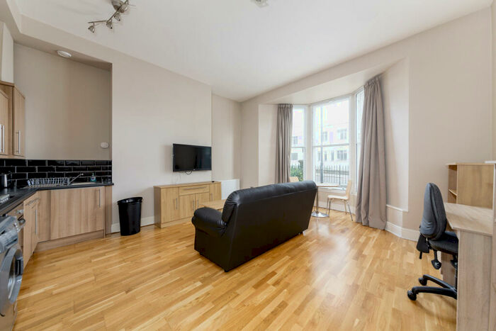 1 Bedroom Property To Rent In Regent House (Flat ), - Portland Terrace, Jesmond, Newcastle Upon Tyne, NE2
