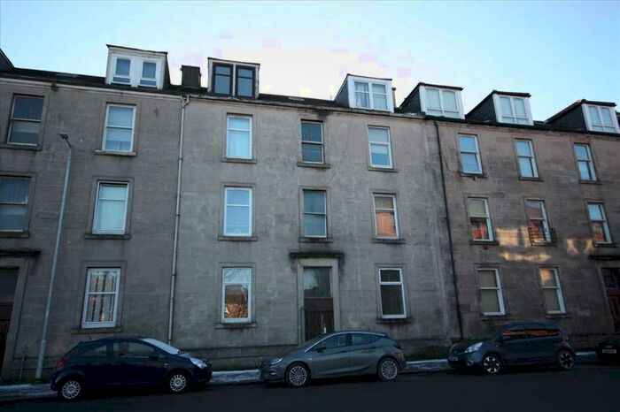 1 Bedroom Flat To Rent In Wellington Street, Greenock, Greenock, PA15