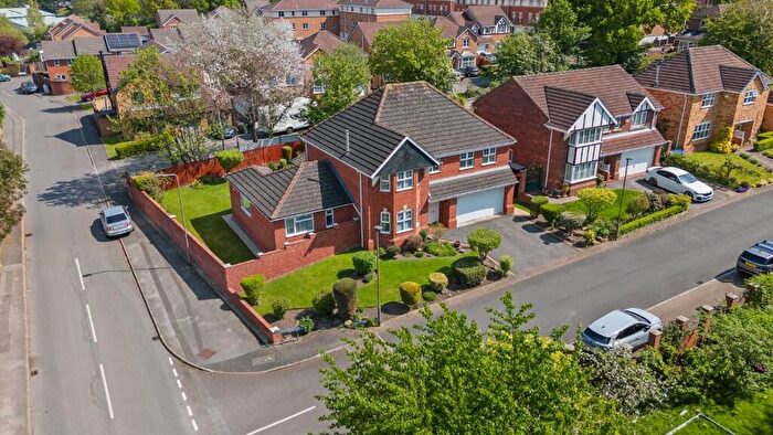 5 Bedroom Detached House For Sale In Belridge Close, Redbrook, Barnsley, S75