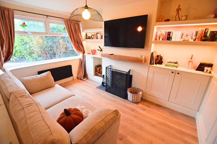 3 Bedroom House To Rent In Kelmscott Avenue, Leeds, LS15