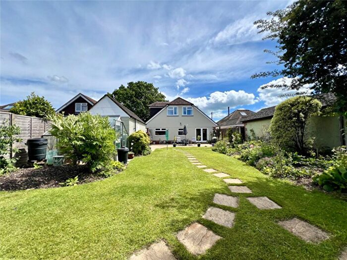 3 Bedroom Detached House For Sale In Avenue Road, Walkford, Christchurch, Dorset, BH23