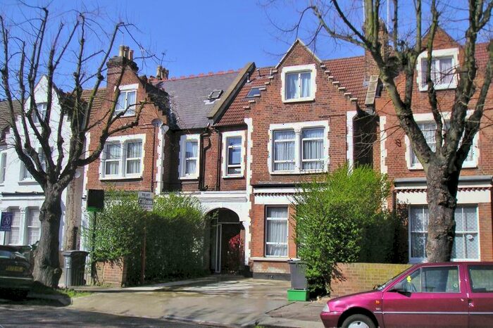2 Bedroom Flat To Rent In Grosvenor Gardens, Willesden Green, NW2