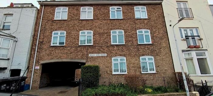 1 Bedroom Flat To Rent In Camden Road, Ramsgate, CT11