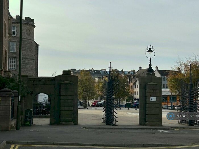 2 Bedroom Flat To Rent In Tower Place, Edinburgh, EH6