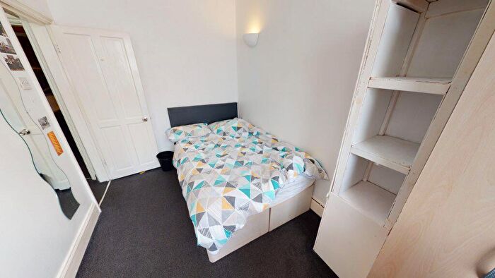 4 Bedroom House To Rent In Gleave Road, Selly Oak, B29