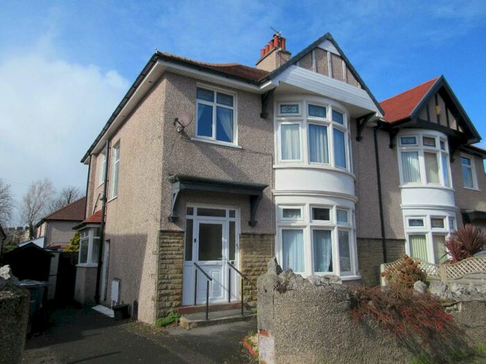1 Bedroom Flat To Rent In Victoria Parade, Morecambe, LA4