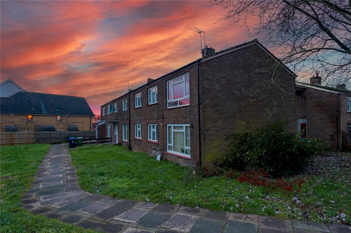 2 Bedroom Maisonette To Rent In Jupiter Drive, Hemel Hempstead, Hertfordshire, HP2