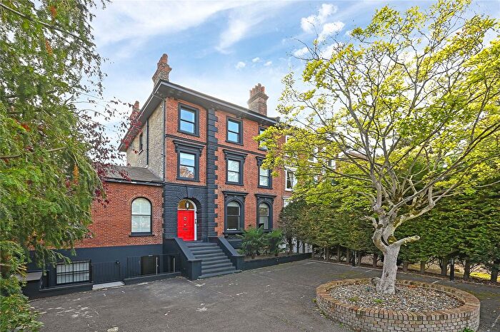 2 Bedroom Flat To Rent In Southend Road, Beckenham, BR3